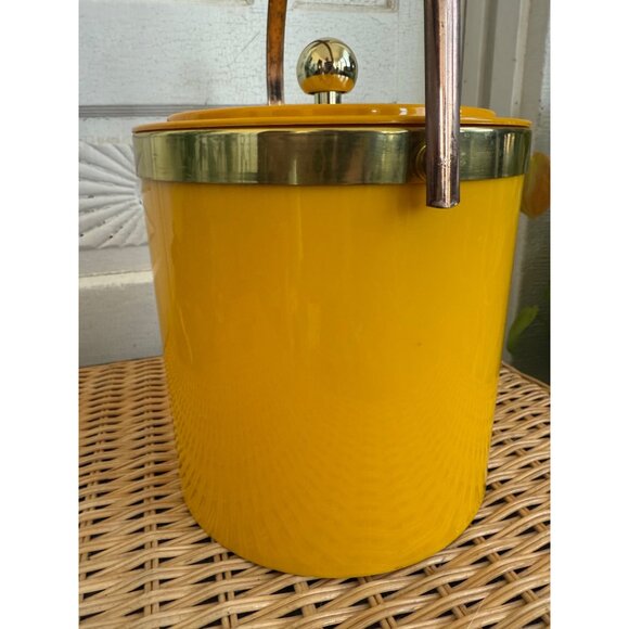 Vintage MCM 1960s Yellow Plastic Ice Bucket Barware Mod Retro - Picture 2 of 12